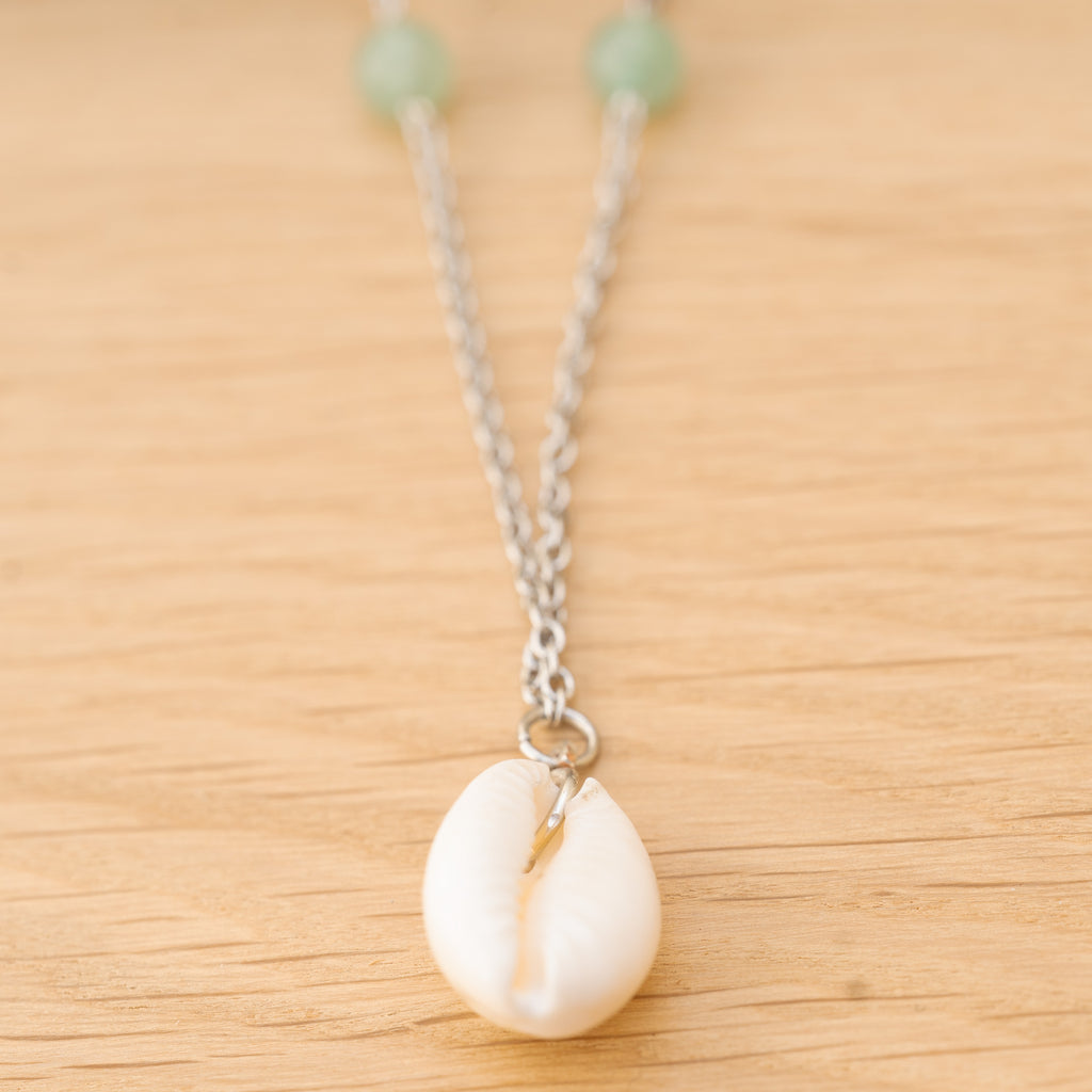 Aventurine, Chains & Cowrie Shell Necklace in Stainless Steel